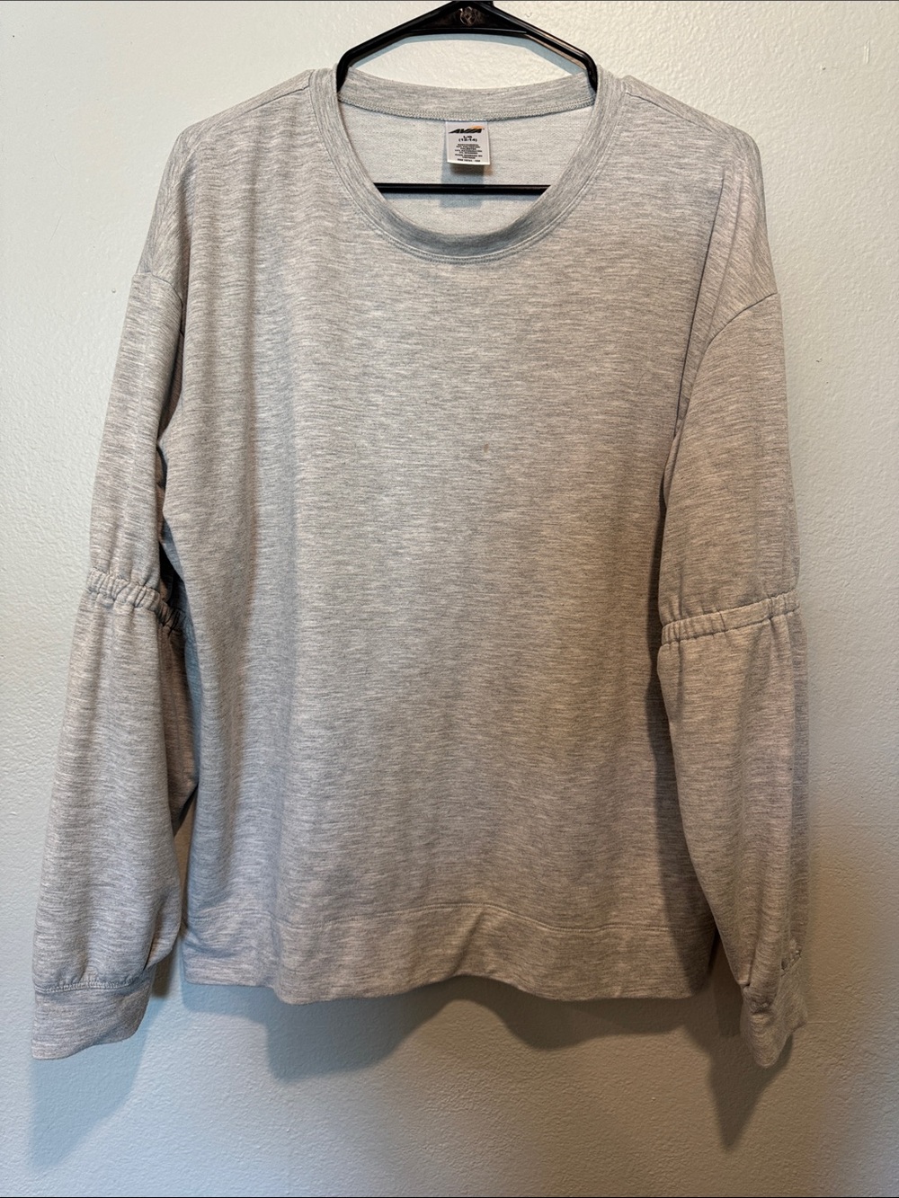 Avia Heather Gray Crewneck Sweatshirt with Gathered Sleeves